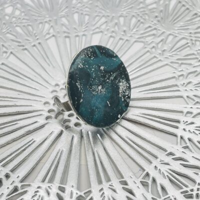 Ring lera/resin